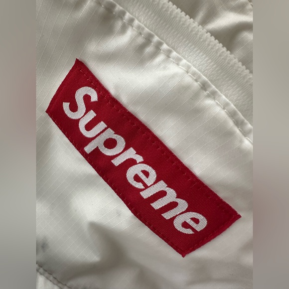 Supreme NYC Waist Bag - Picture 16 of 16